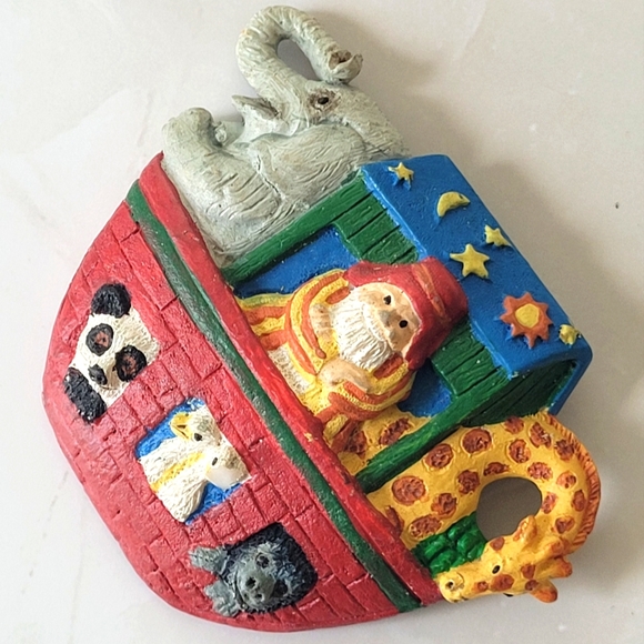 Noah's Ark Christmas Elephant Giraffe Hippo Bear Colorful Brooch Pin - Picture 3 of 4